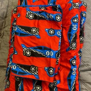 Racing car toddler sheet set, reversible.